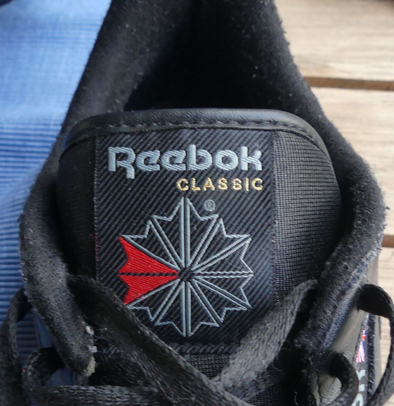 Reebok Chaussures hommes: Reebok Classic Leather Sneaker, Schwarz,  Gr. 43 – D'occasion à Kehrsatz par  5