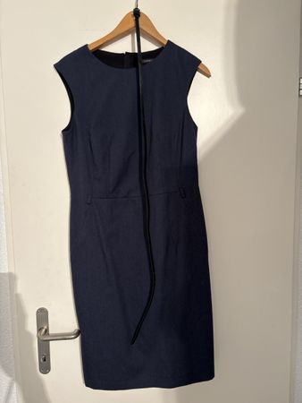 Elegantes Sommerkleid dunkelblau Gr. 38 wie neu!