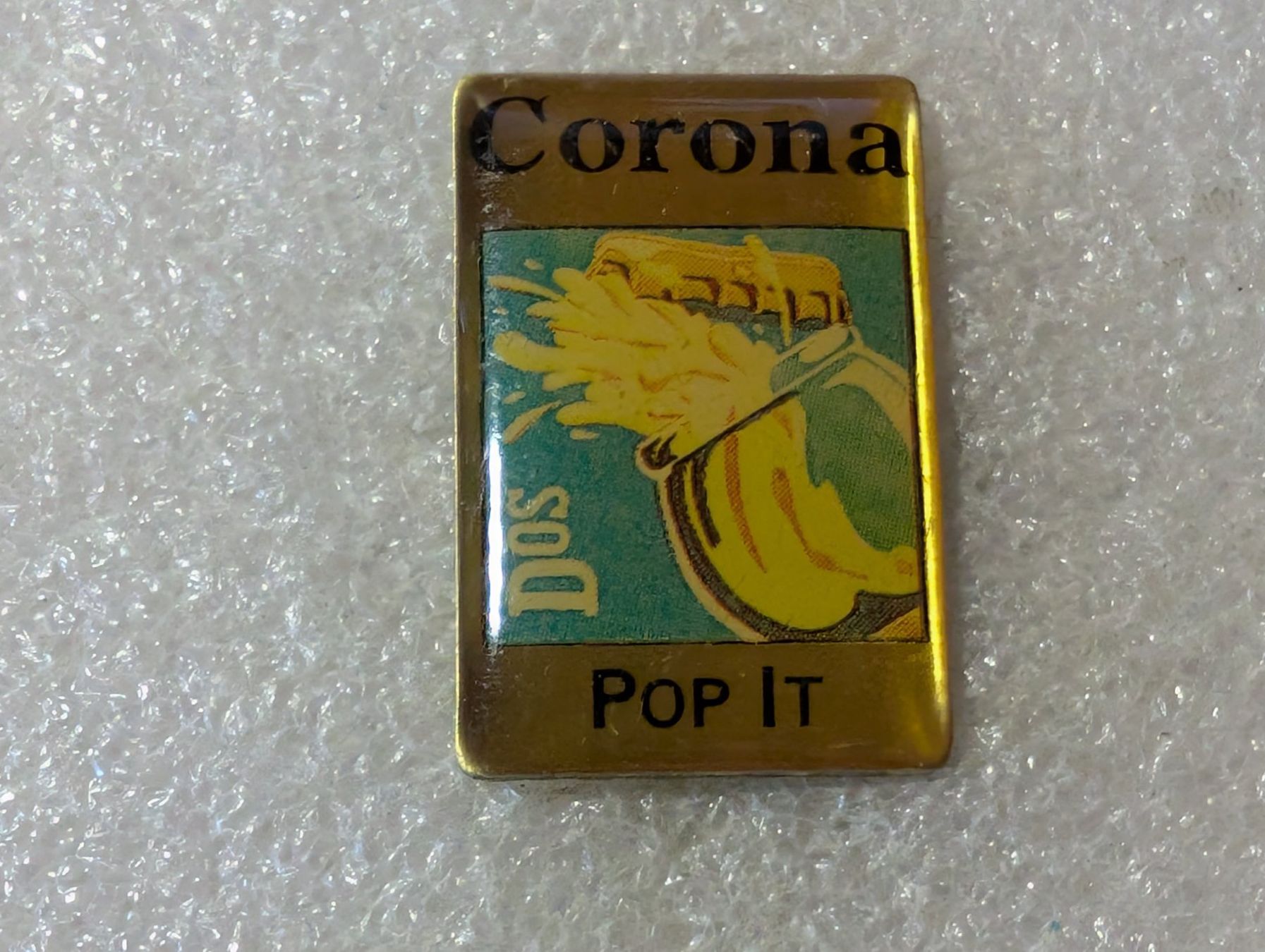 Placchette & Badge: Ansteckpin 124: Corona – Usato da Oppligen venduto da Pin-Fall-Shop