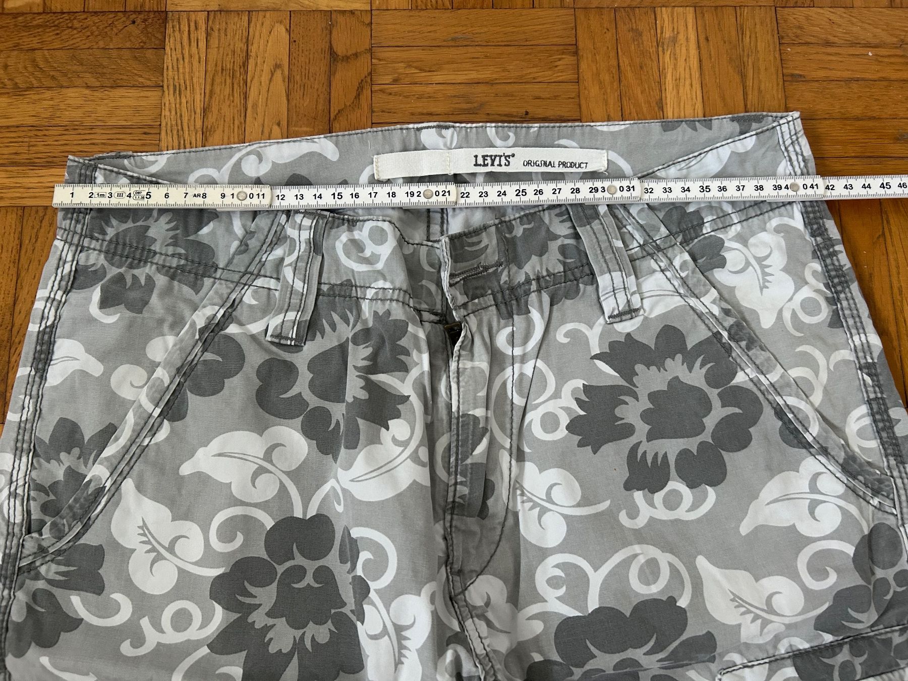 Levi's Hosen: Levis‘s Kurzehose Bermudas – Gebraucht aus Hittnau von Oracel 8