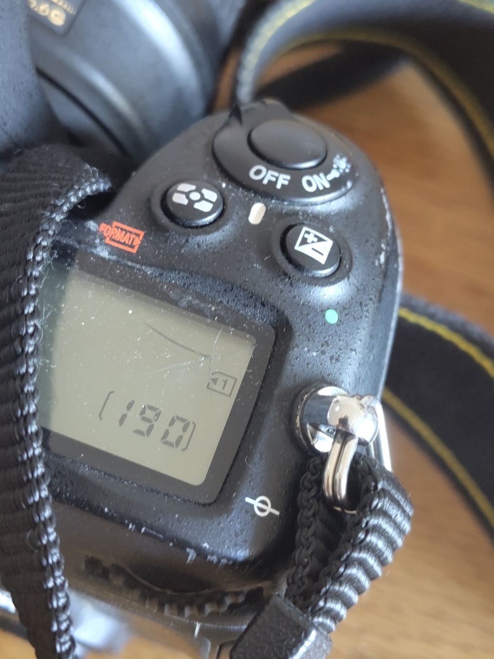 Nikon Fotocamera: Nikon D7000 + 18-55mm mit 2 Akkus – Usato da Zürich venduto da nkrbhl 1