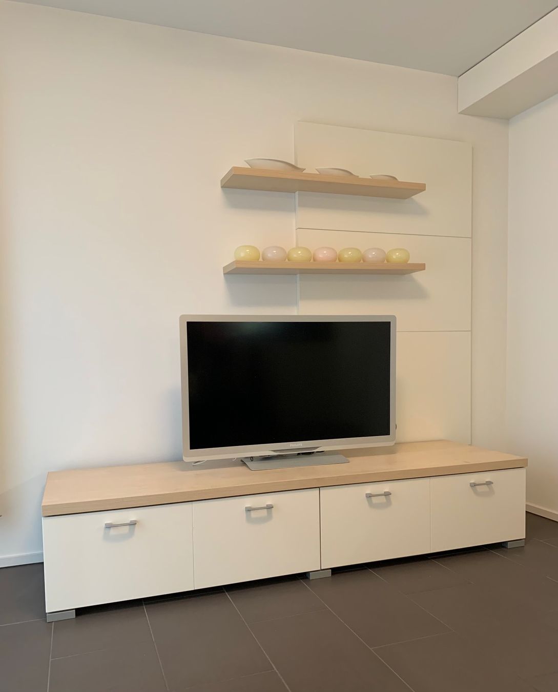Conforama Mobili TV: Sideboard inkl. Wandgestell – Usato da Zürich venduto da ThaliaL