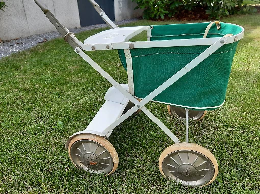 Carrozzine per bambole: antiker Puppenwagen – Usato da Wangen venduto da Jnova