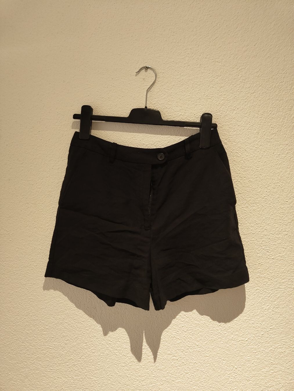 Stradivarius Hosen: Shorts Gr.40 – Gebraucht aus Russikon von noraarya