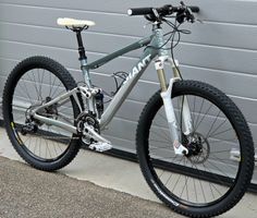 Giant Mountainbike Full Suspension neuteile ab Service