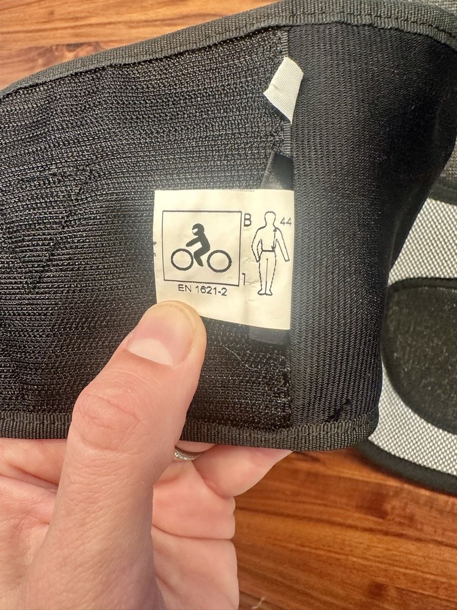 Dainese Protezioni & Imbottiture: Rückenprotektor Dainese Motorrad – Nuovo (secondo la descrizione) da Dübendorf venduto da mimamedusa 3