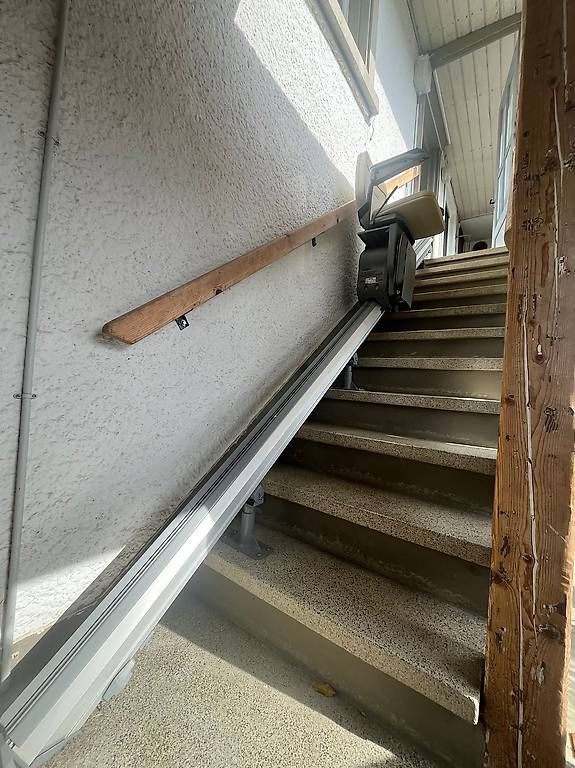 Treppen: Treppenlift für den Aussenbereich – Gebraucht aus Kappelen von amg_6bzn