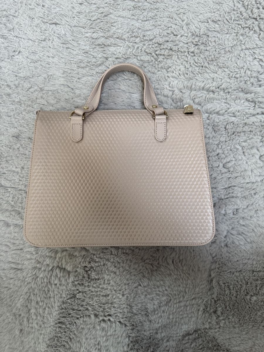 Aigner Borse da donna: Neue Agner Handtasche Beige Modell Pina – Nuovo e nell'imballaggio originale da Aesch BL venduto da comven 2