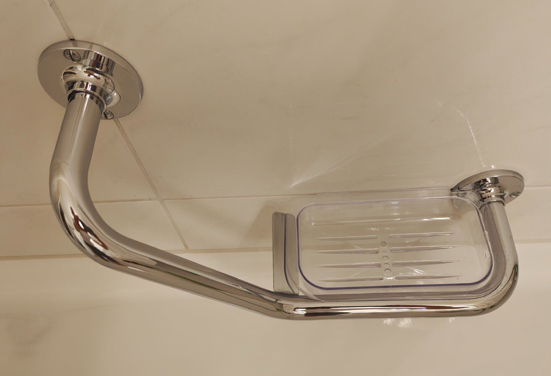 Diaqua Supporti a parete: Haltegriff Bad mit Seifenschale – Usato da Bolligen venduto da Casewise 2