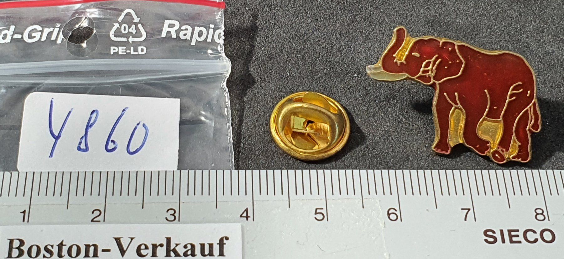 Placchette & Badge: Y860 - Pin Elefant – Usato da Reinach BL venduto da Boston-Verkauf 1
