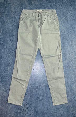 Esprit Chinohose Gr. 36 in grün