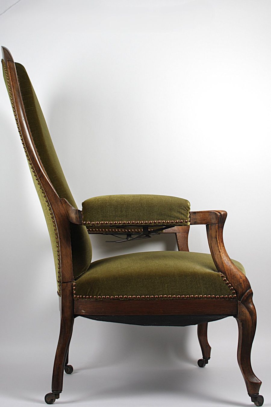 Poltrone: Grüner Vintage Sessel mit Relaxfunktion – Usato da Zollikofen venduto da Restwert_Zollikofen 3