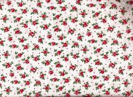 Baumwollstoff 50 x 150 cm kleine Röschen mit Blatt