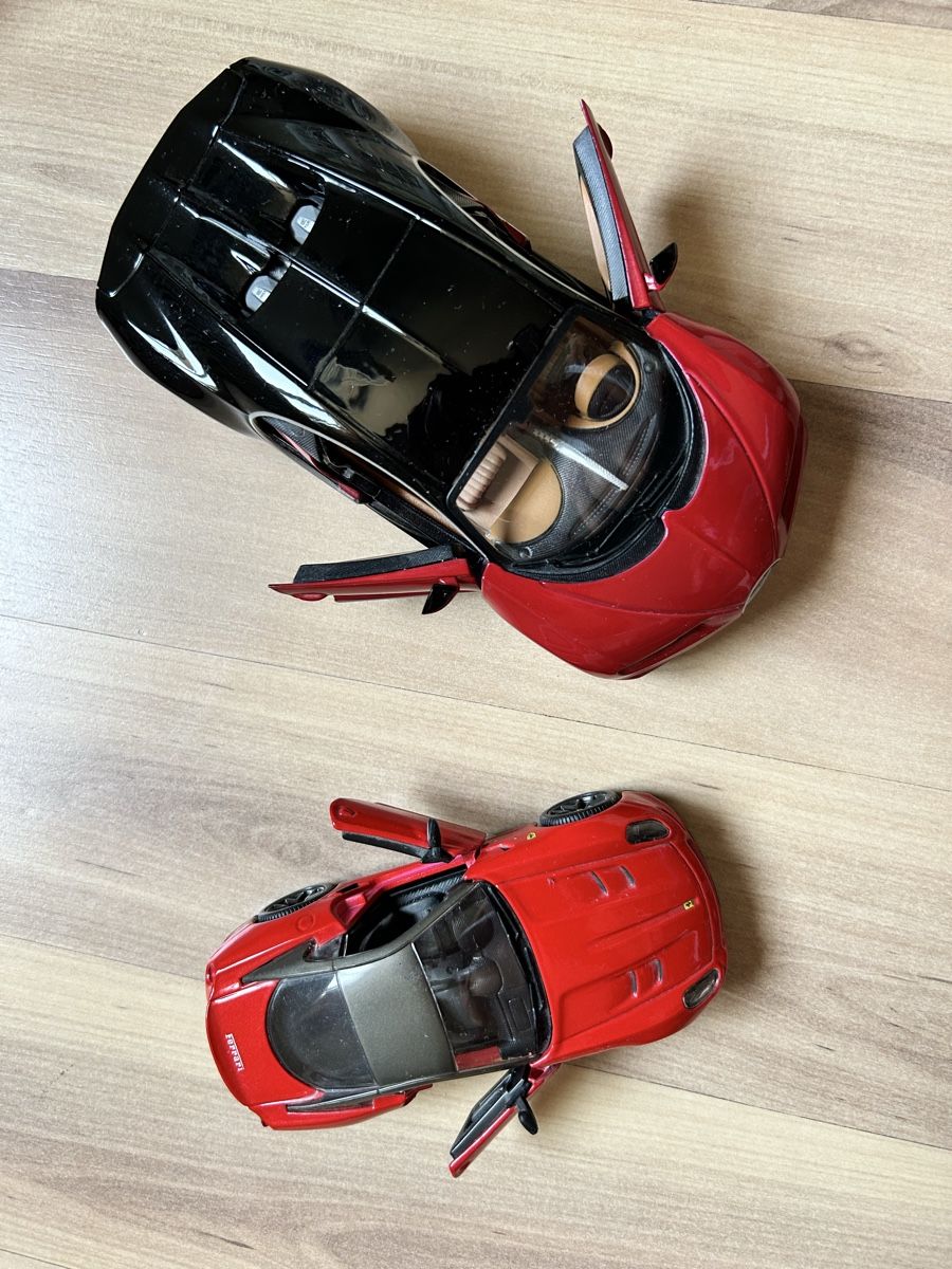 Modellautos: Modellautos Ferrari und Bugatti neuwertig  – Neu (gemäss Beschreibung) aus Oftringen von Solima 1