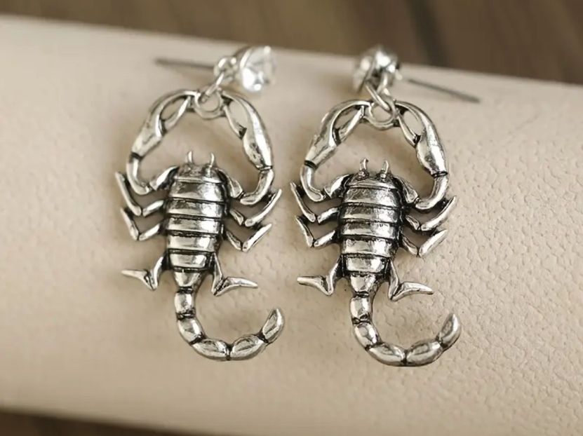 Orecchini pendenti & Orecchini a lobo: Coole Ohrringe Skorpion Look – Nuovo (secondo la descrizione) da Gams venduto da Mariawicca
