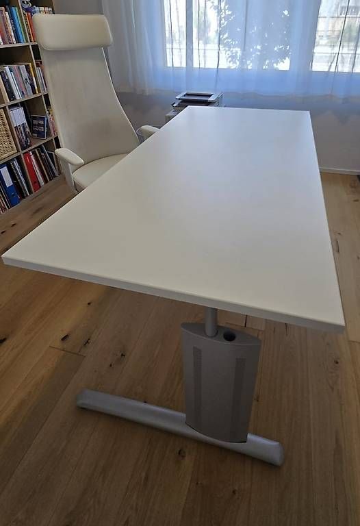 Scrivanie: Hochwertiger Bürotisch - weiss – Usato da Wängi venduto da let_5rbx 1