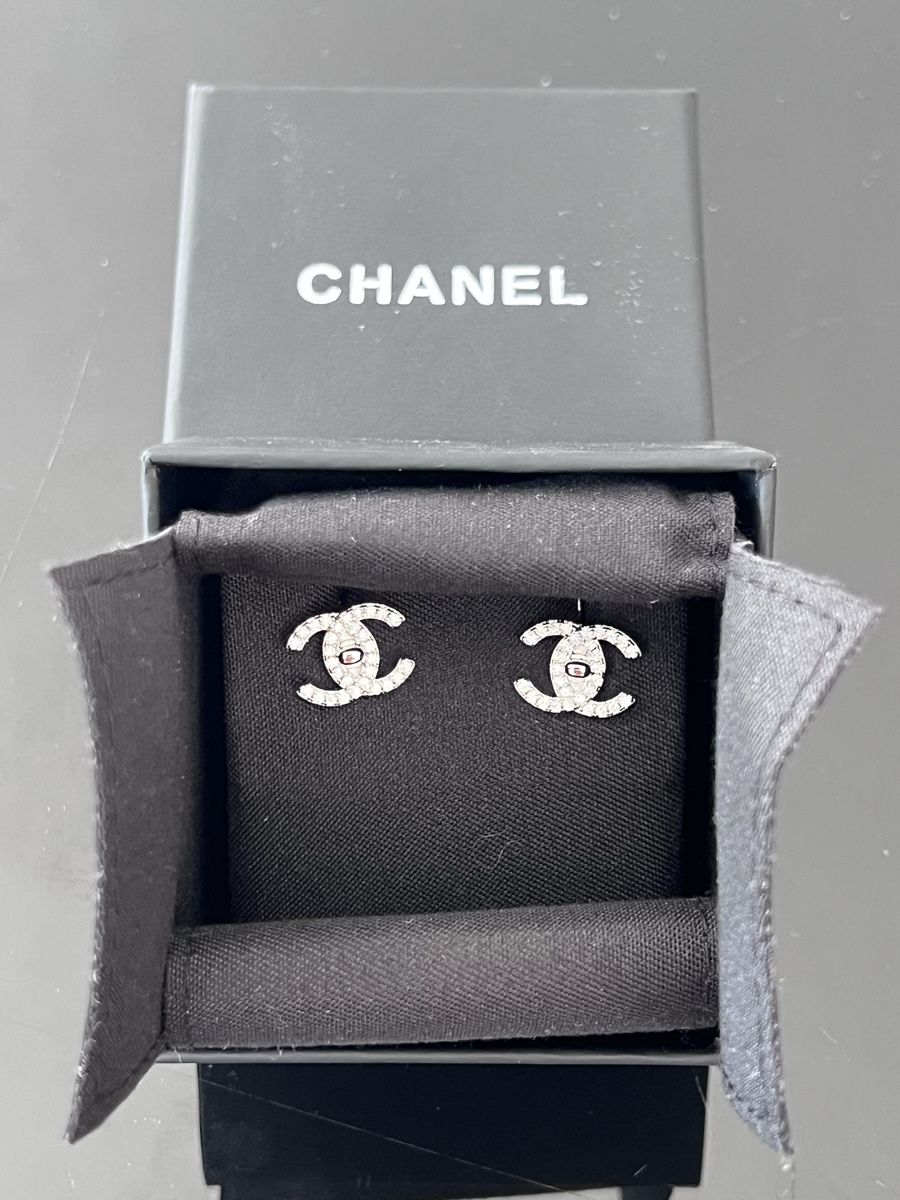 Chanel Ohrringe & -stecker: Chanel Ohrringe – Neu (gemäss Beschreibung) aus Wattwil von BL0NDA