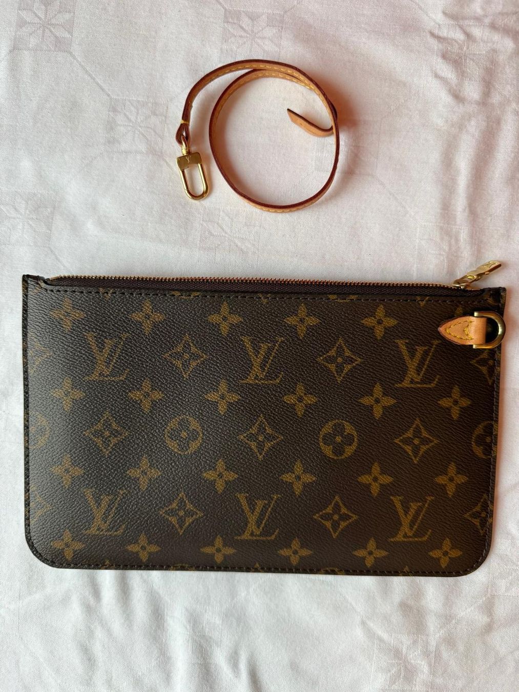Louis Vuitton Borse: Louis Vuitton Pochette Monogram, Neuwertig! – Nuovo (secondo la descrizione) da Oberarth venduto da SSS. 3