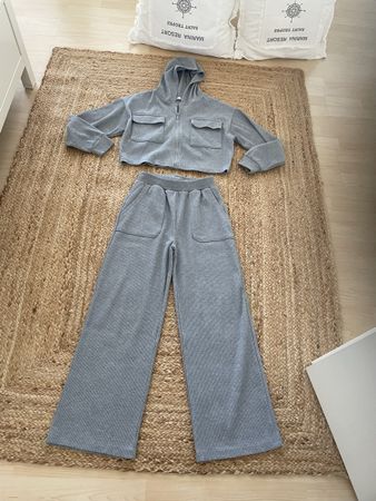 Zara  Set Kapuzenjacke und Hose grau Grösse XS neuwertig