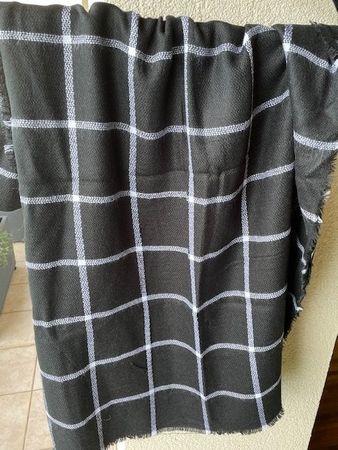 Wunderschöner flauschig weicher XXL Schal - Schwarz-Weiss