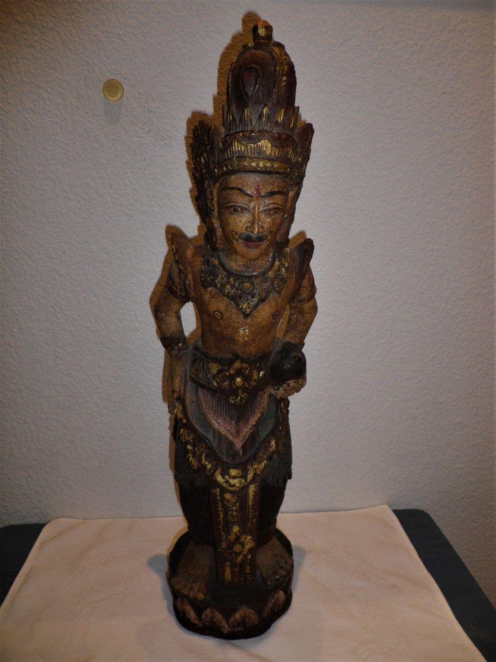 Figuren: Asiatische Holzfigur Verm. Bali – Gebraucht aus Reinach BL von Annodomini 1