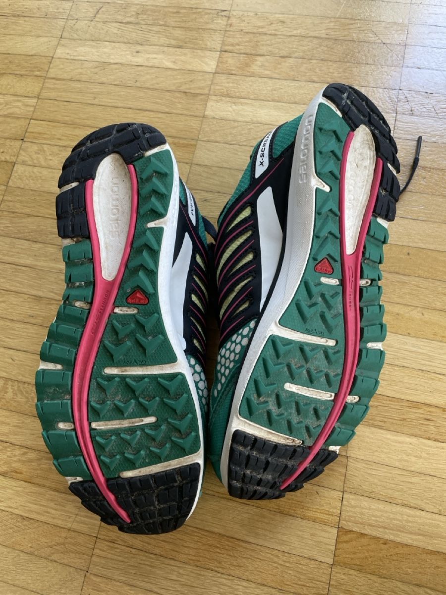 Salomon Scarpe da donna: Trekkingschuhe Salomon Gore-Tex Gr 38 2/3 – Usato da Ebmatingen venduto da Reva-Sue 3