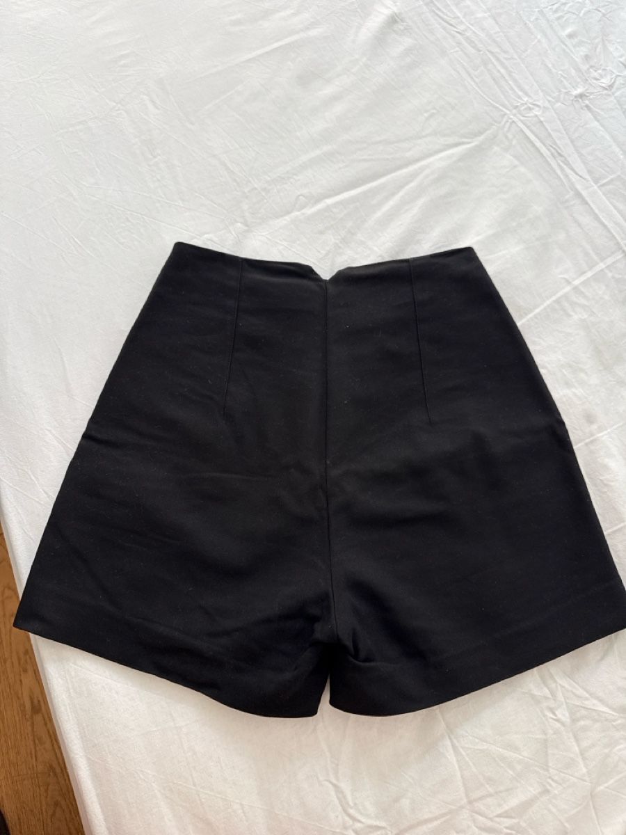 Stradivarius Pantalons: Shorts – D'occasion à Nebikon par Preloved_bykelly 1