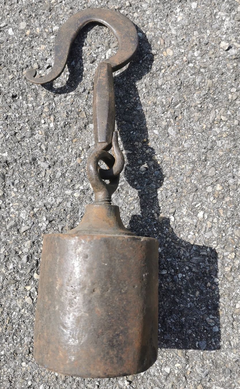 Bilance e pesi: Antike Waage mit Gewichts-Stein, mit div. Eichungs-Stempel – Usato da Vielbringen Worb venduto da Isch-0u-guet 5