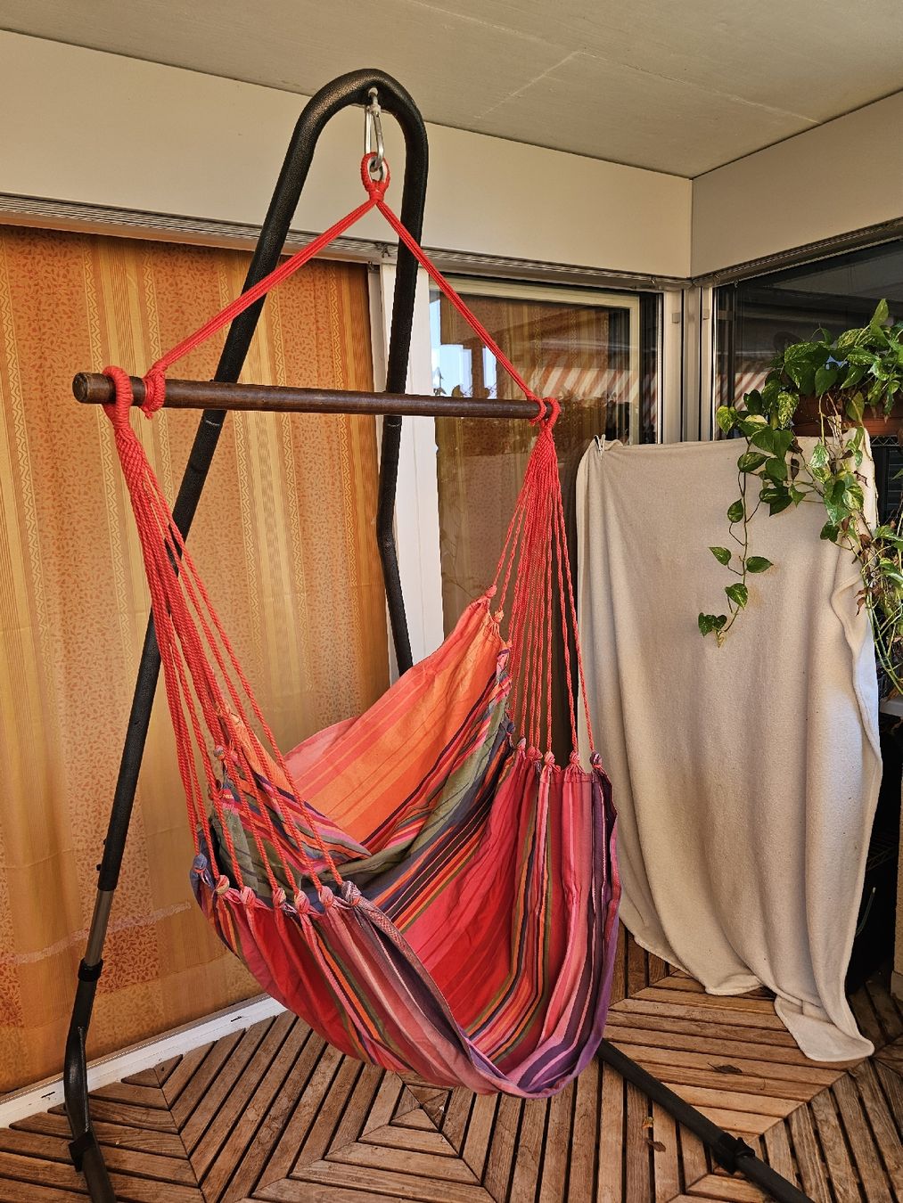 Sièges suspendus: Fauteuil suspendu hamac toile coton support métal – D'occasion à Gland par Vee_0 2
