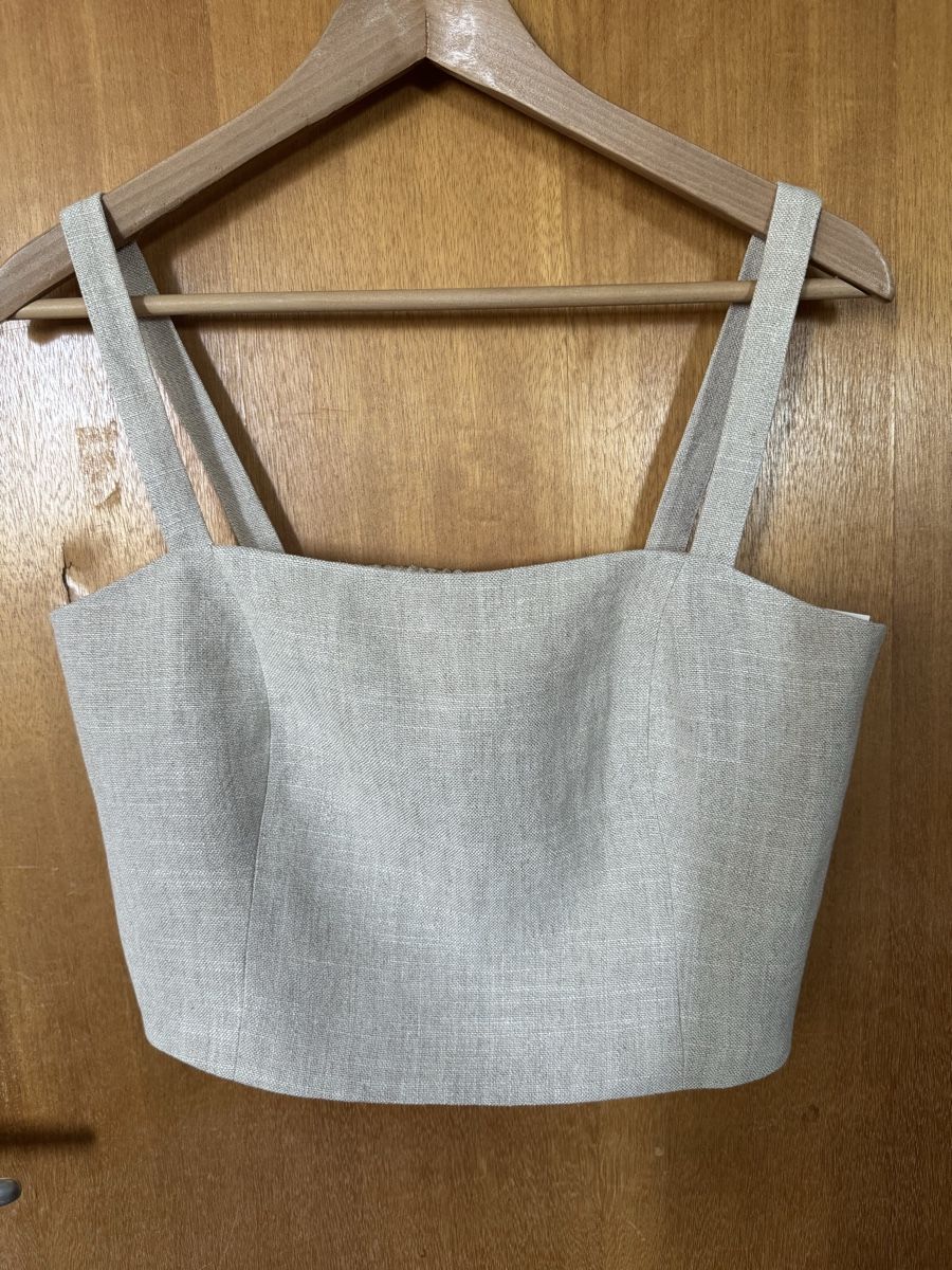 Sezane Top: Top ava de Sézane - t 40 – Nuovo e nell'imballaggio originale da Le Lignon venduto da mae_9hql