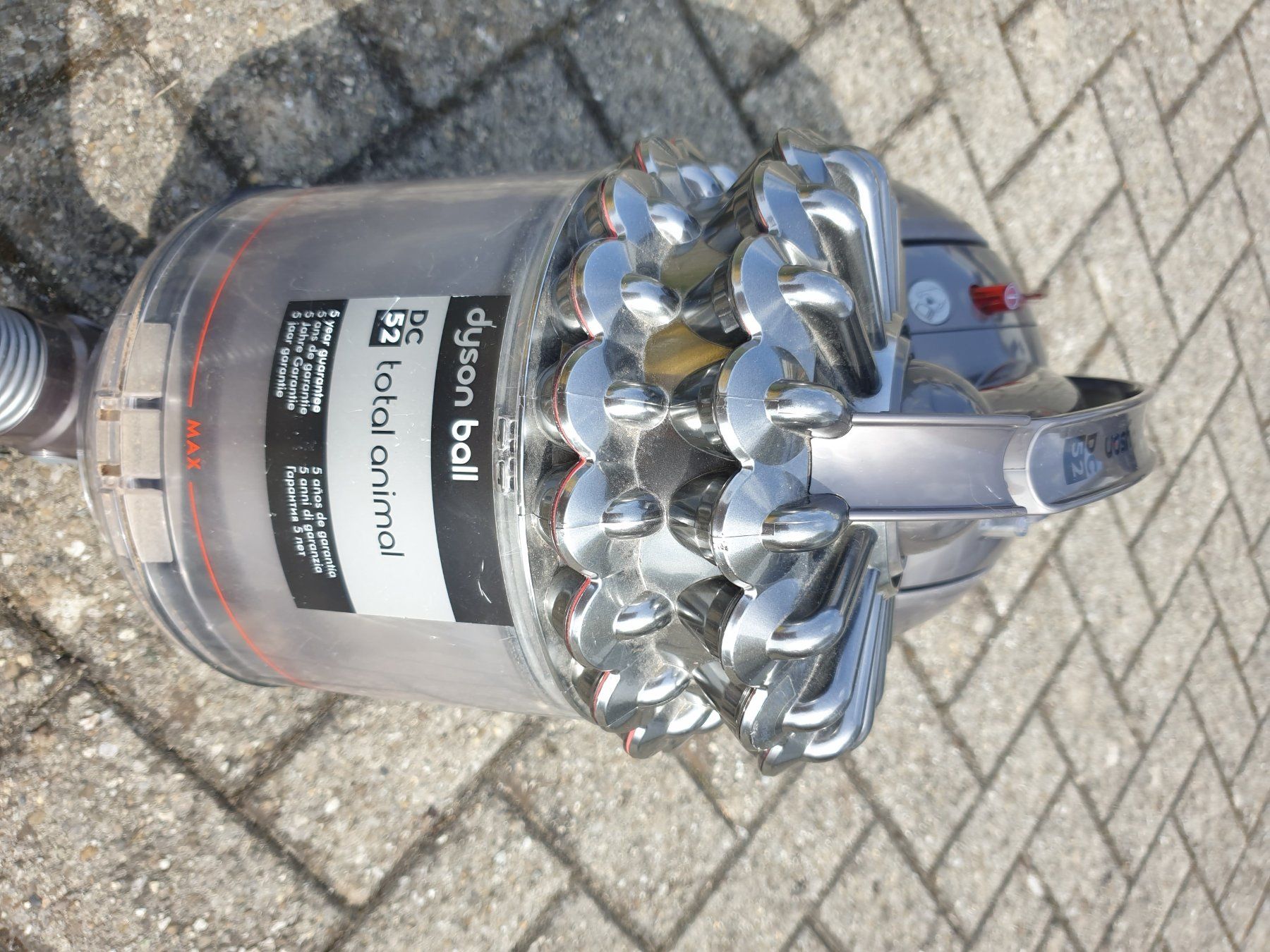 Dyson Staubsauger & Zubehör: Dyson DC52 Staubsauger mit Zubehör, guter Zustand – Gebraucht aus Riedtwil von Karius_baktus 3
