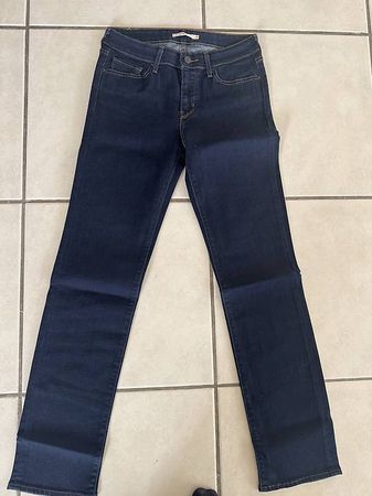 Jeans Levi's neuf Femme 714 straight (29/32)