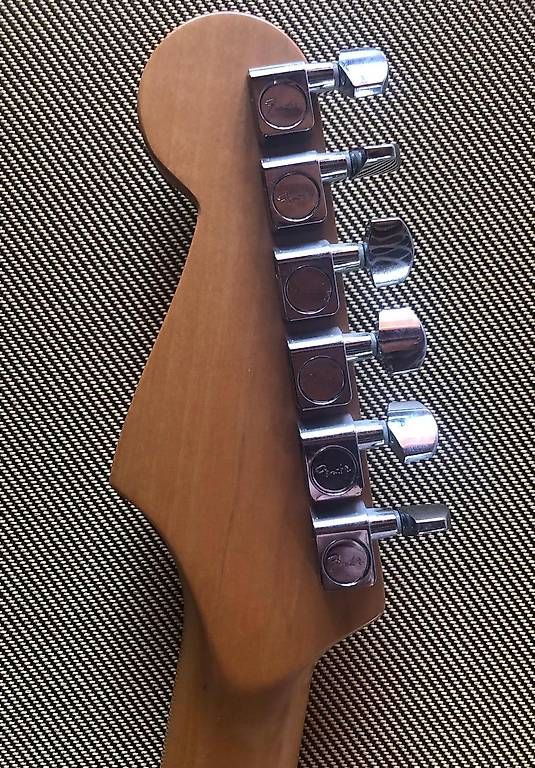Strumenti musicali: Fender Stratocaster, Sunburst – Usato da Matten b. Interl venduto da embo10 4