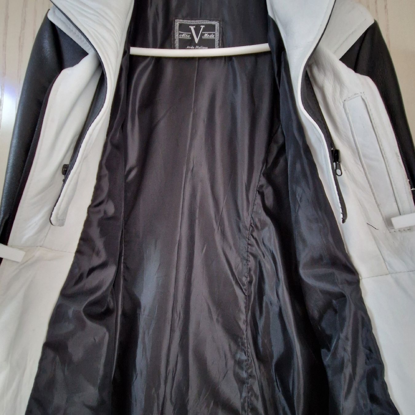Cappotti: Echtleder Mantel schwarz/weiss von Alta V Moda – Nuovo e nell'imballaggio originale da Horn venduto da Minerva67 7