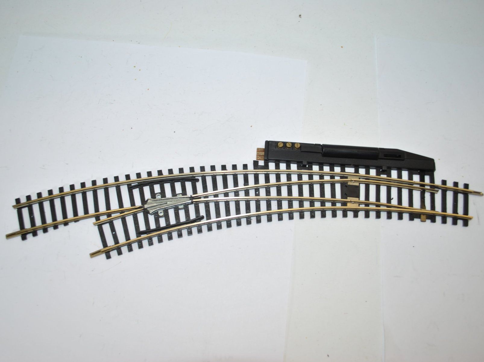 Roco Modellini di ferrovie: Roco Bogenweiche (ERL205) – Usato da Aarwangen venduto da Bahnsupport