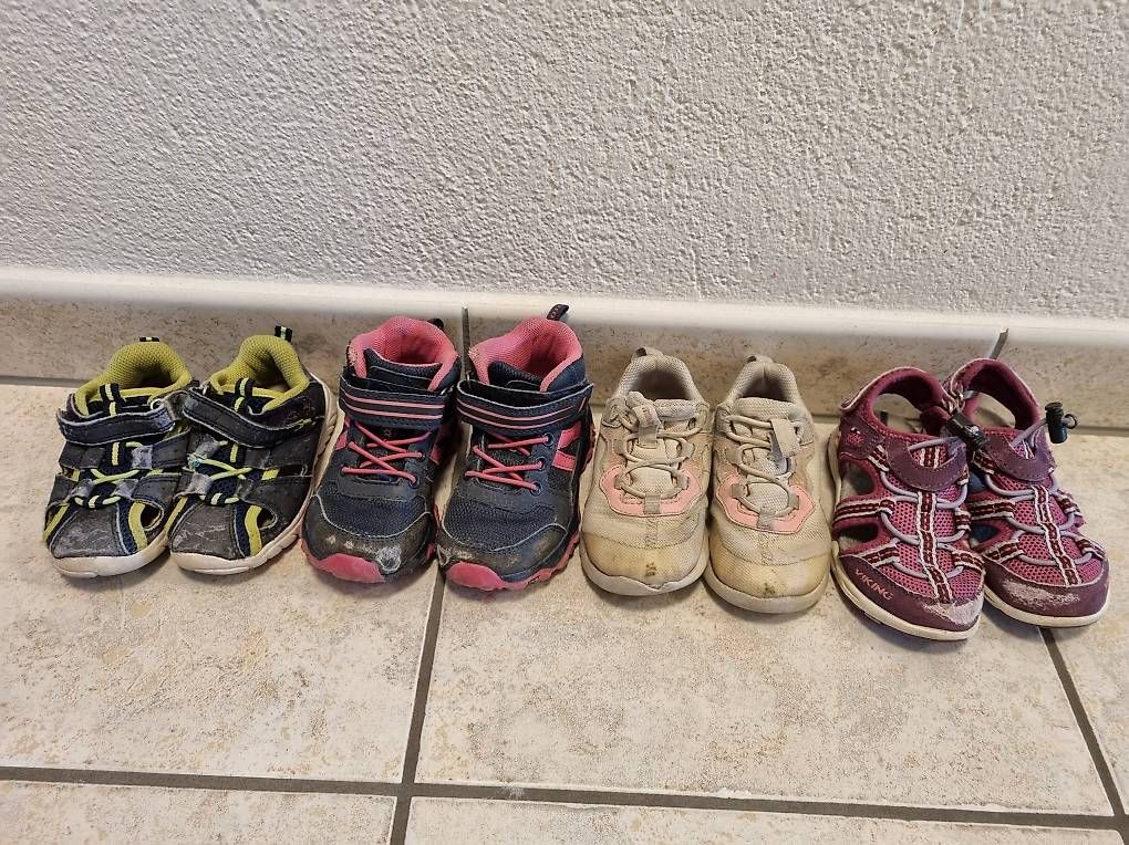 Scarpe per ragazzi: Diverse Kinderschuhe – Usato da Horw venduto da arco35