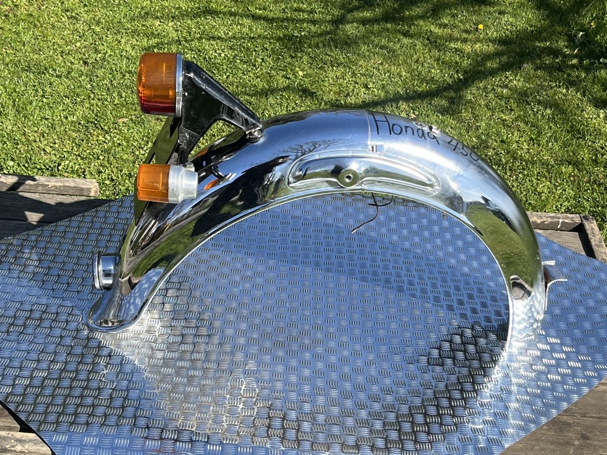 Honda Toutes les pièces détachées moto: Honda 450 Oldtimer Schutzblech – D'occasion à Niederhasli par Rudge1 1