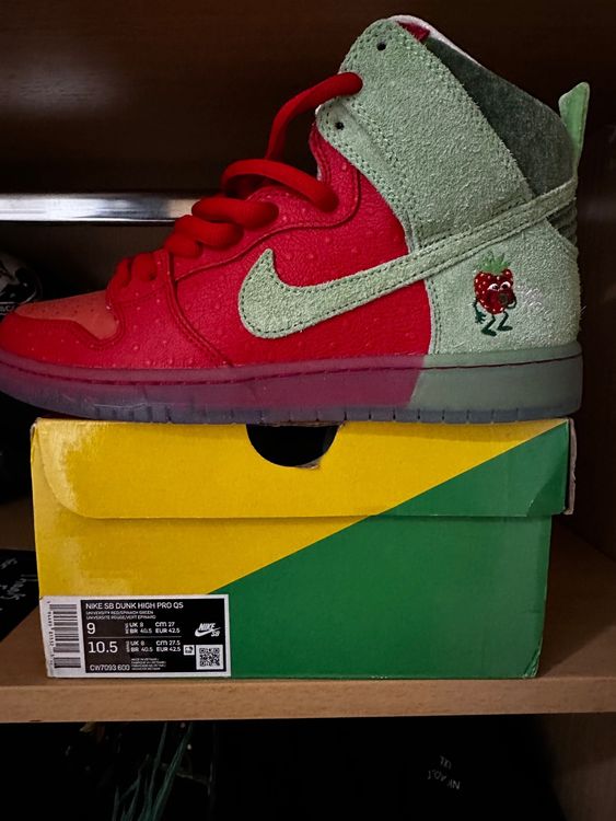 strawberry cough nike price