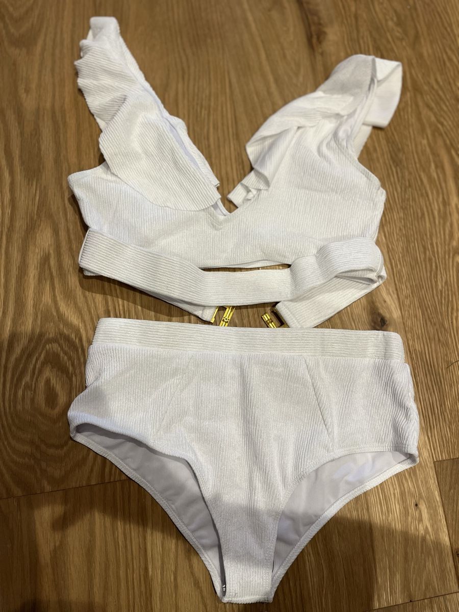 Badekleider & Bikinis: Badekleid – Neu und originalverpackt aus Dotzigen von White_Warrior