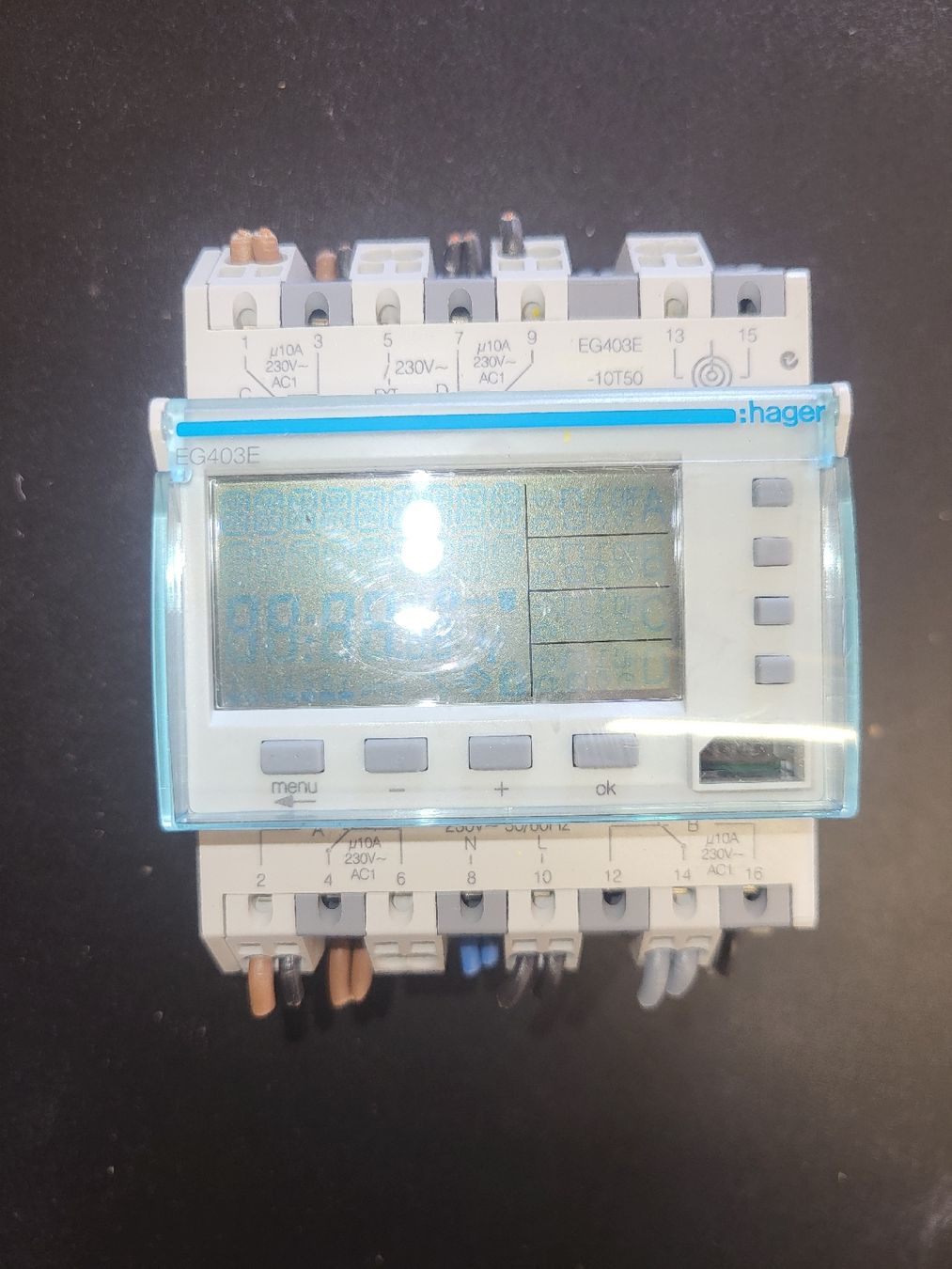 Hager Componenti elettronici: Digitale Schaltuhr Hager EG403E – Usato da Alpnach Dorf venduto da str_jdw2