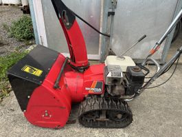 Honda Schneefräse HS522 mit Raupen