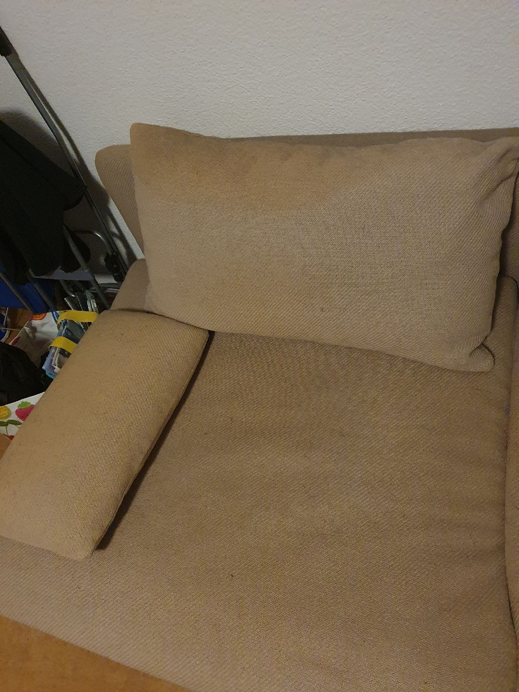 Divani: Sofa Ü10 Jahre alt – Usato da Kloten venduto da Tatsuya7777777 1