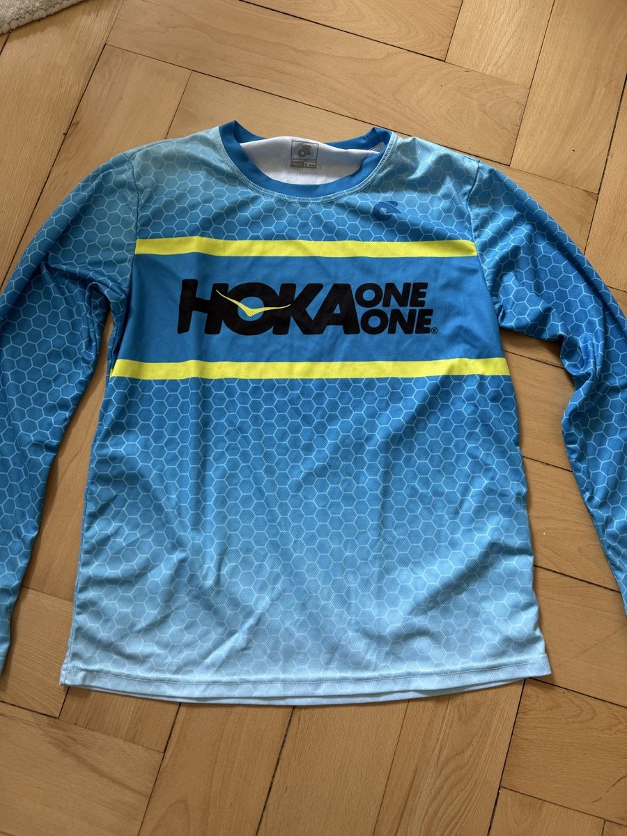 T-shirt: Hoka Longsleeve (S) – Usato da Bern venduto da Laufsport3000