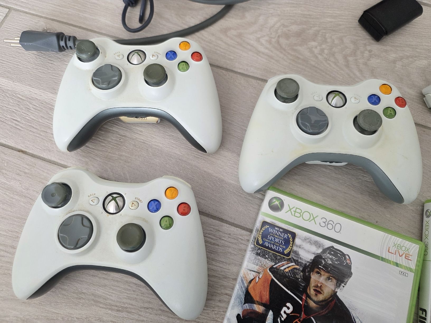 Microsoft Console: Microsoft Xbox 360 Konsole mit 3 Controllern  – Usato da Dorf venduto da Echo_Elements 2