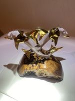 Glas-Delfine auf Wurzelholz, 22kt