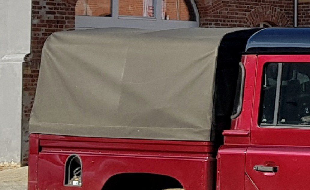 Land Rover Sonstiges Fahrzeugzubehör: Land Rover Defender Plane Verdeck – Gebraucht aus Schaanwald von cvobob-speedshop