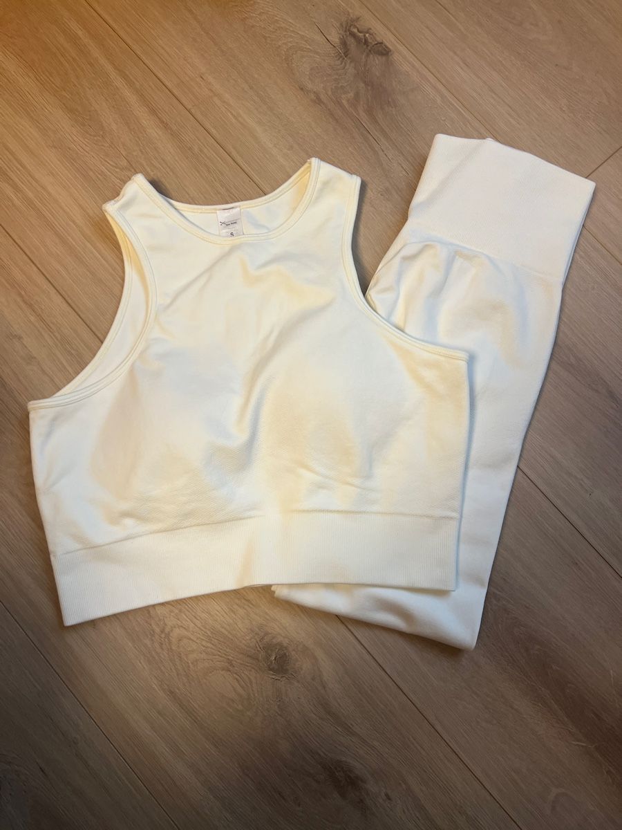 Leggings: Top & Leggings – Usato da St.Moritz venduto da MonikaG08