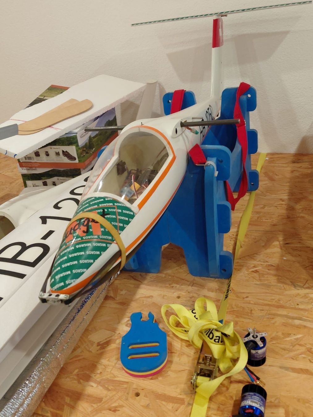 Modellismo RC: B-4 Elektro 350 cm – Usato da Grünen venduto da Joggi161 1