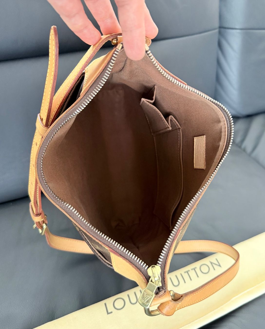 Louis Vuitton Borse da donna: Louis Vuitton Odeon MM – Usato da Reinach AG venduto da BisMad3 8
