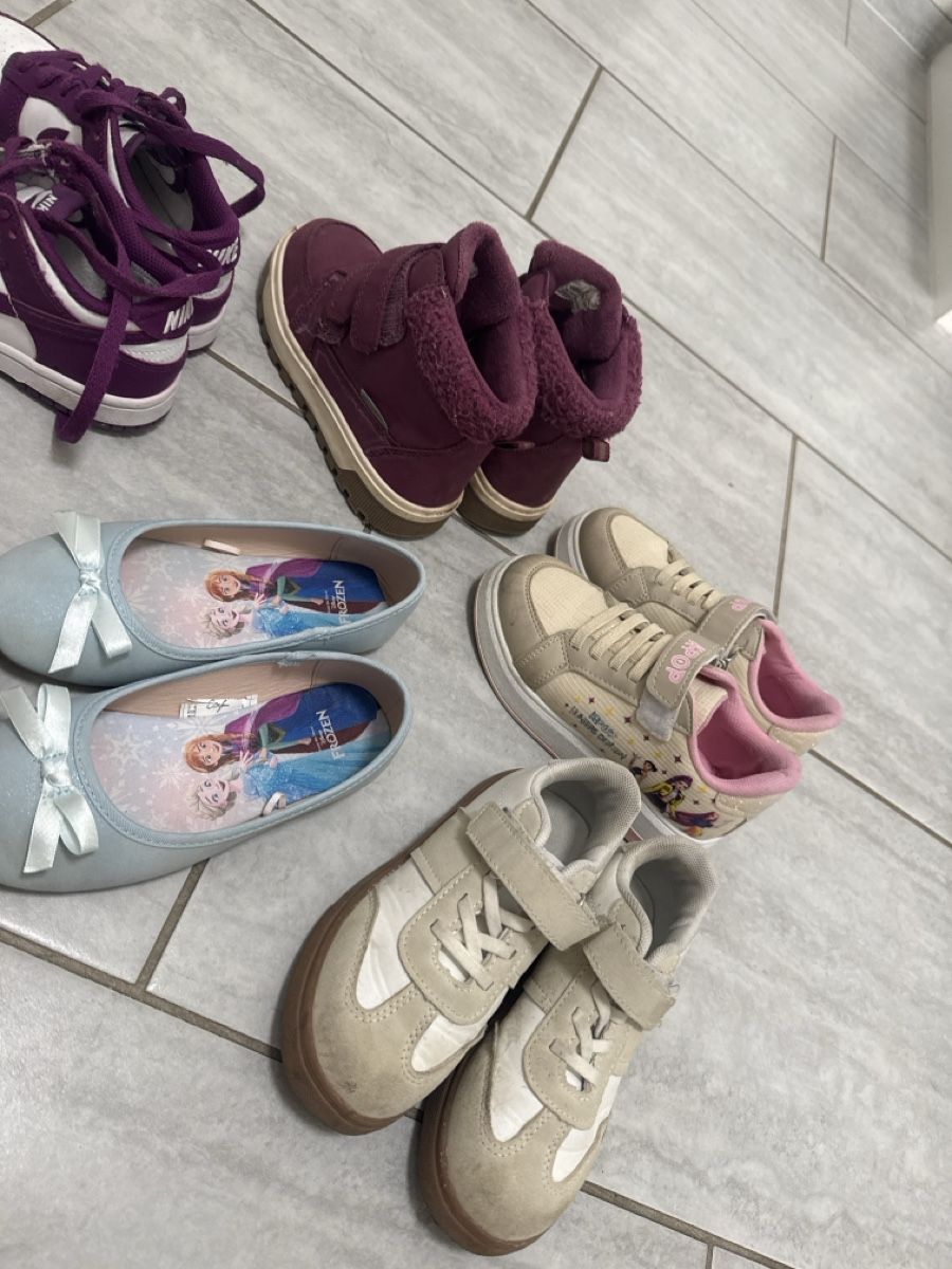 Scarpe per ragazze: Schuhset  Gr. 28/29 leichte Gebrauchsspuren – Usato da Rothrist venduto da ale_h7dz 2